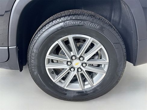 Used 2023 Chevrolet Traverse LT w/ LPO, Floor Liner Package image 31