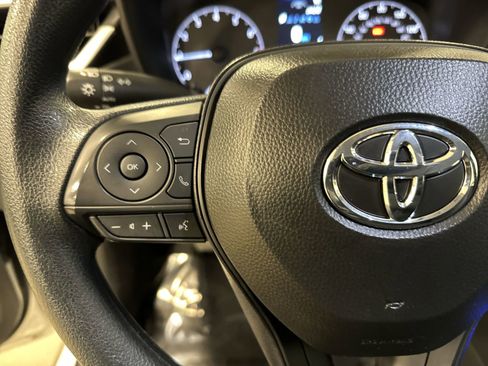 Used 2025 Toyota Corolla LE image 12