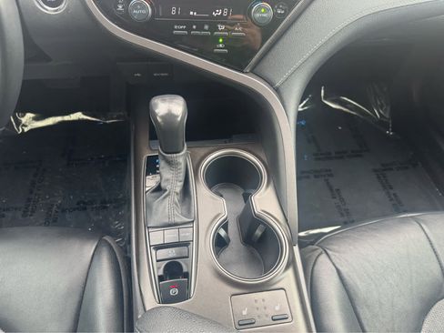 Used 2021 Toyota Camry XSE image 16