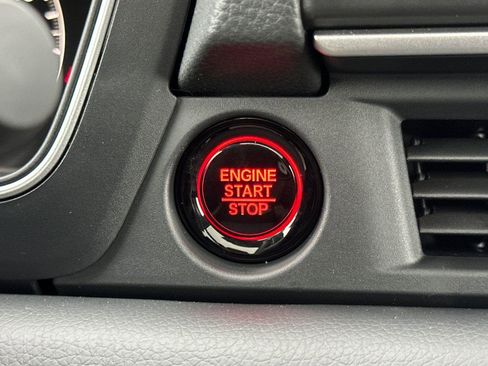 New 2025 Honda Pilot Touring image 27