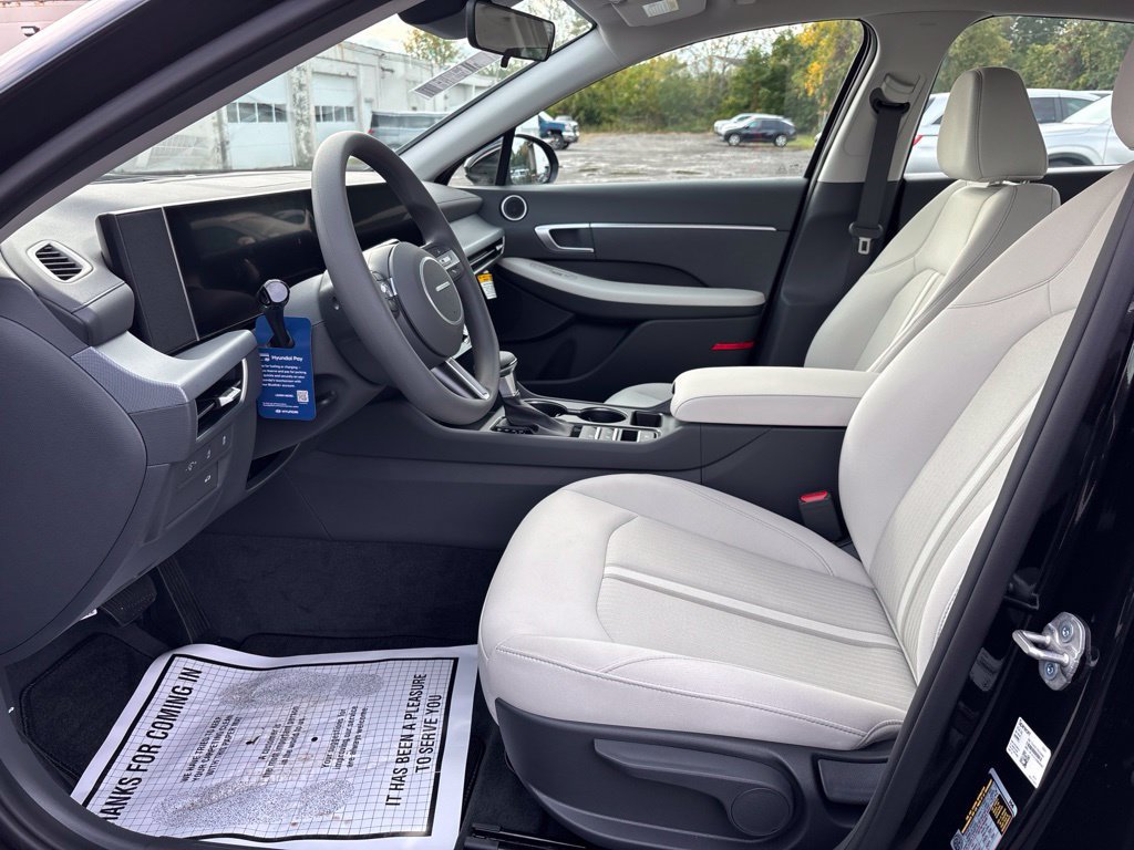 New 2026 Hyundai Sonata SE FWD image 11