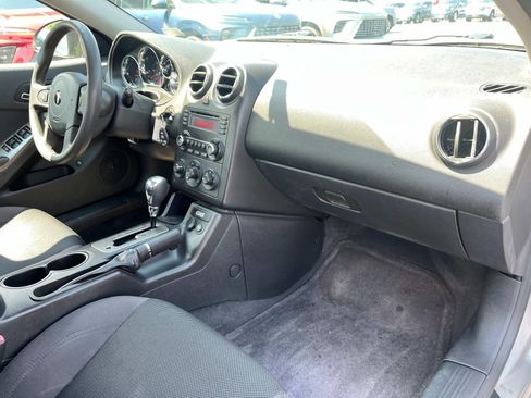 Used 2005 Pontiac G6 GT image 23
