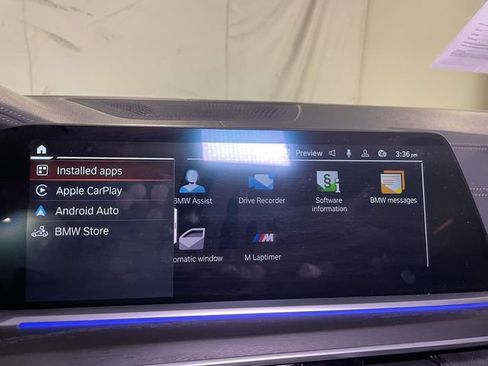 Used 2022 BMW X7 xDrive40i w/ M Sport Package AWD/4WD image 32