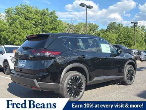 New 2026 Nissan Rogue Dark Armor AWD/4WD image 9