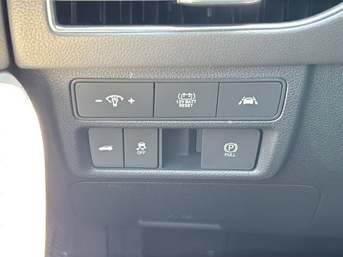 Certified 2023 Hyundai Sonata Limited FWD image 29
