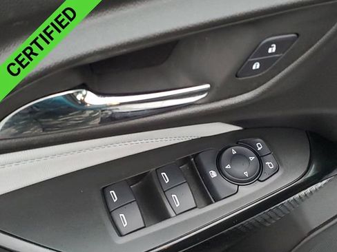 Certified 2025 Chevrolet Trax LT w/ Driver Confidence Package image 23