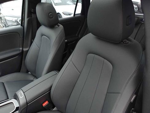 Used 2026 Mercedes-Benz GLA 250 4MATIC image 36