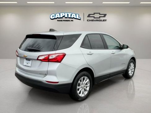 Used 2021 Chevrolet Equinox LS w/ LS Convenience Package image 5