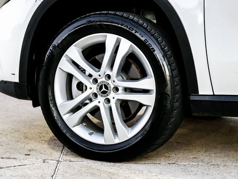 Used 2019 Mercedes-Benz GLA 250 w/ Convenience Package image 59