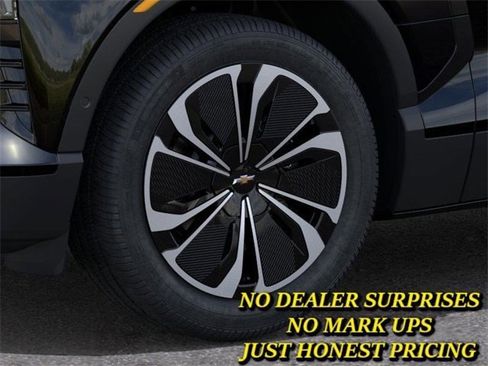 New 2026 Chevrolet Blazer EV LT image 9