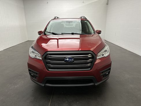Used 2021 Subaru Ascent Limited w/ Technology Package AWD/4WD image 3