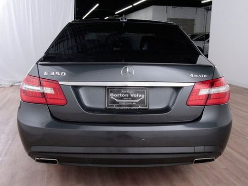Used 2012 Mercedes-Benz E 350 4MATIC Sedan image 4