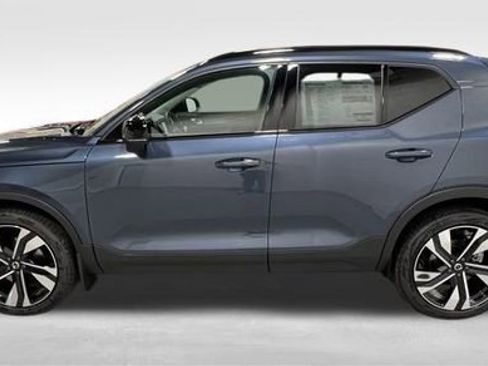 Used 2026 Volvo XC40 B5 Ultra w/ Protection Package Premier image 6