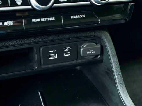 Certified 2024 Honda Pilot Elite image 35