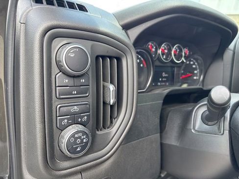 Used 2022 Chevrolet Silverado 2500 Custom w/ Custom Value Package AWD/4WD image 18