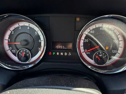 Used 2017 Dodge Grand Caravan SXT w/ Driver Convenience Group FWD image 12