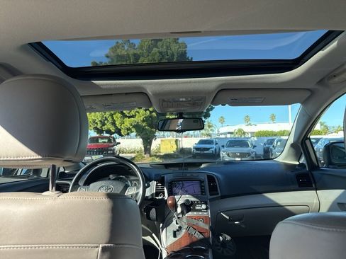 Used 2010 Toyota Venza AWD image 41