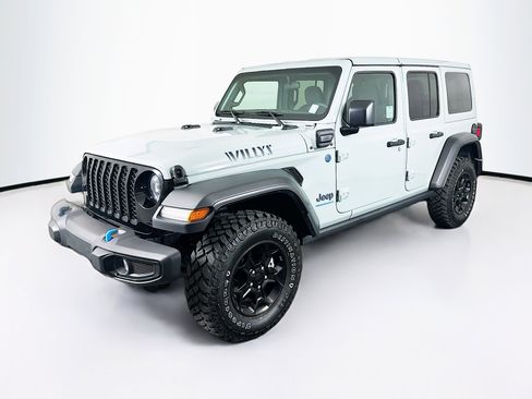 Used 2023 Jeep Wrangler Unlimited AWD/4WD image 3