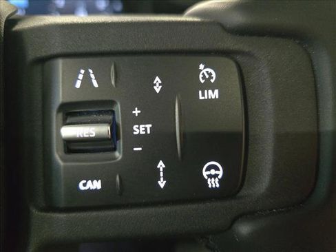 Used 2026 Land Rover Defender 110 Trophy Edition AWD/4WD image 17