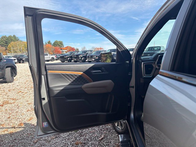 Used 2026 GMC Canyon Denali AWD/4WD image 17