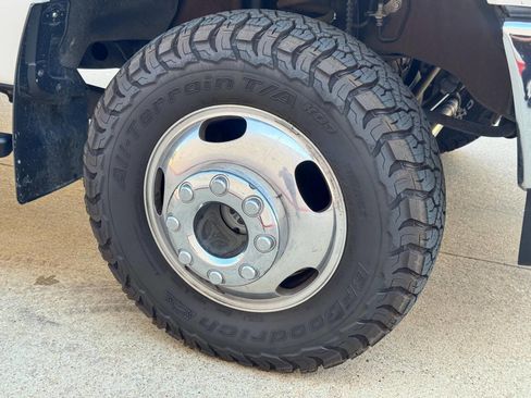 Used 2017 Ford F350 Lariat w/ FX4 Off-Road Package image 34