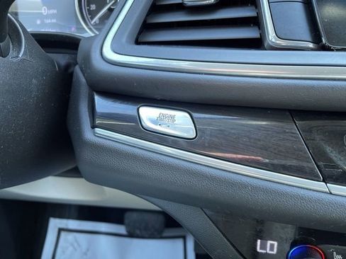 Used 2020 Buick Enclave Essence image 16