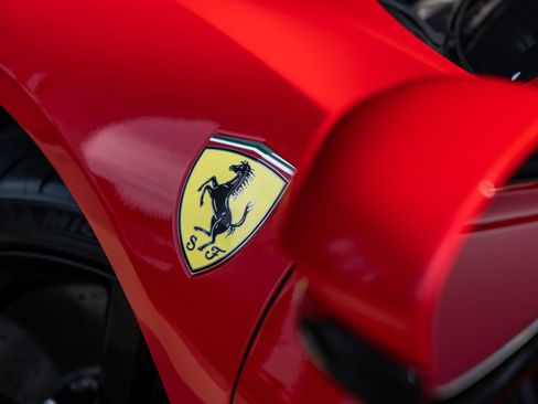 Used 2021 Ferrari SF90 Stradale AWD/4WD image 18