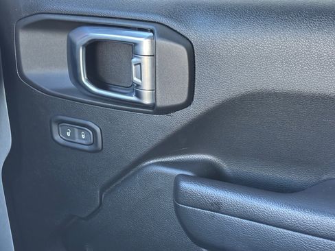 Used 2024 Jeep Wrangler Sport S image 30