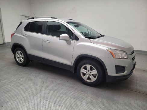 Used 2016 Chevrolet Trax LT w/ LT Convenience Package FWD image 11