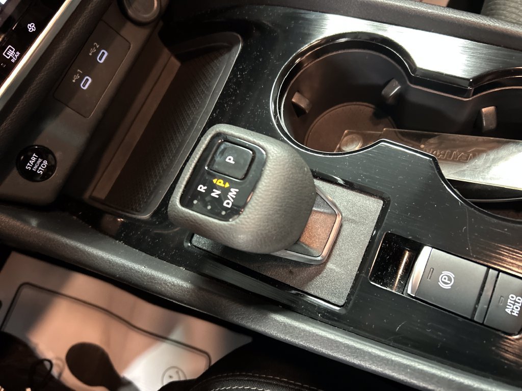 Used 2025 Nissan Rogue SV AWD/4WD image 18