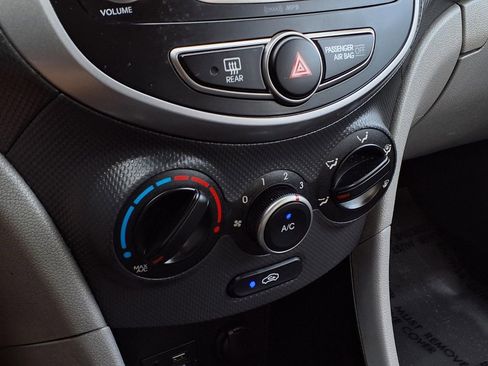 Used 2015 Hyundai Accent GLS FWD image 8
