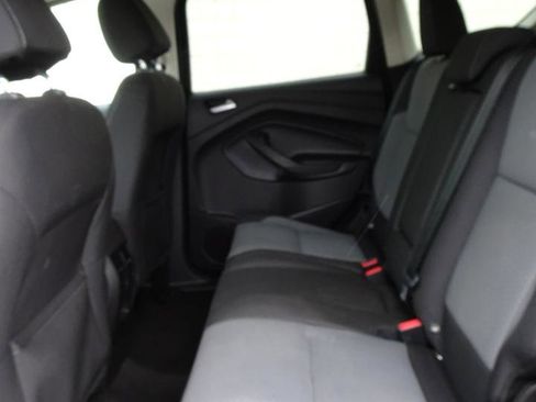 Used 2017 Ford Escape SE image 12