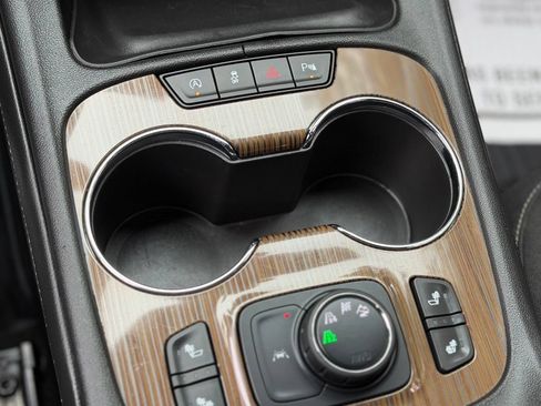 Used 2021 GMC Acadia SLE w/ Driver Convenience Package AWD/4WD image 24