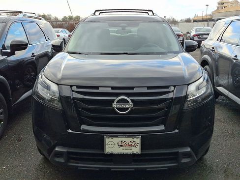 New 2025 Nissan Pathfinder SV w/ Black Appearance Package image 3