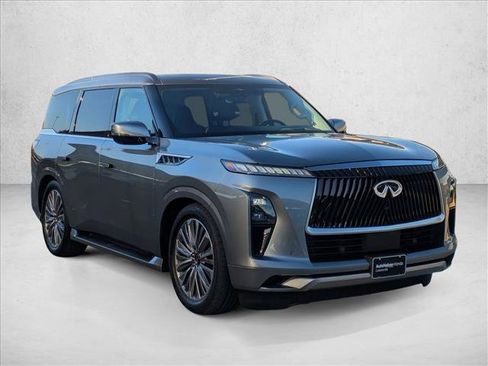 Used 2025 INFINITI QX80 Sensory image 3