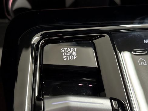 Used 2026 BMW 530i w/ Premium Package image 18