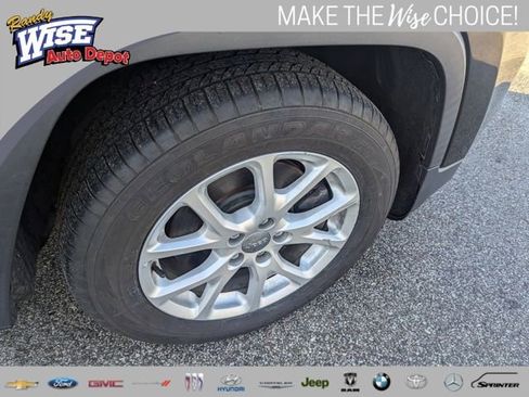 Used 2016 Jeep Cherokee Latitude w/ Cold Weather Group image 20