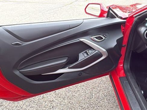 Used 2019 Chevrolet Camaro LT image 34