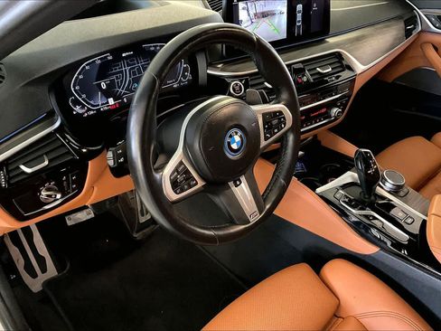 Used 2023 BMW 530e w/ M Sport Package RWD image 16