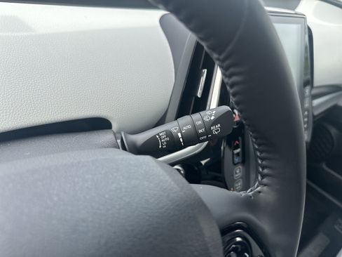 Used 2021 Toyota Prius Limited w/ Premium Convenience Package FWD image 18