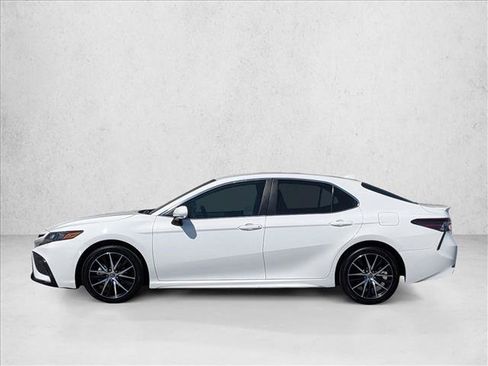 Certified 2024 Toyota Camry SE FWD image 9