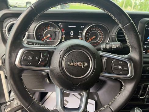 Used 2020 Jeep Wrangler Unlimited Sahara AWD/4WD image 12