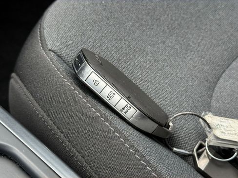 Used 2025 Kia K4 FWD image 22