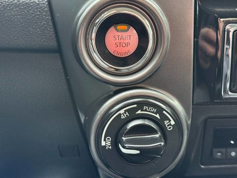 Used 2016 Nissan Titan Platinum Reserve image 27