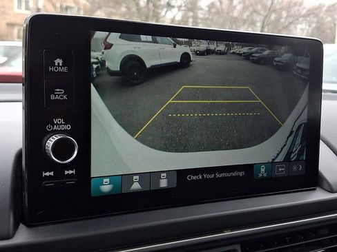 Certified 2023 Honda Pilot Touring image 20