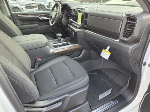 New 2026 Chevrolet Silverado 1500 LT w/ Texas Edition Plus RWD image 9