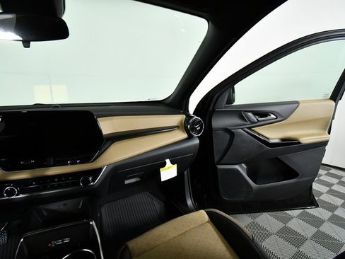 New 2026 Chevrolet Equinox ACTIV w/ LPO, Floor Liner Package image 20