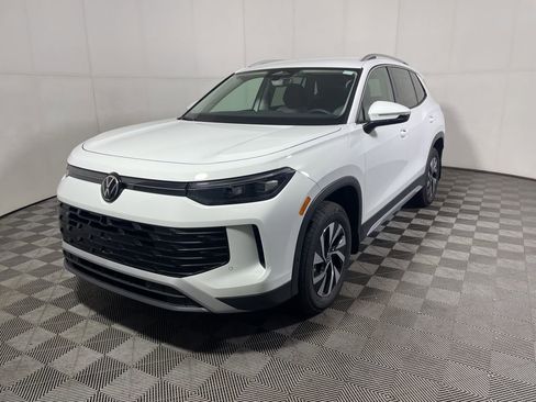 New 2026 Volkswagen Tiguan S image 4