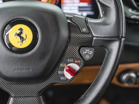 Used 2016 Ferrari 488 GTB RWD image 31