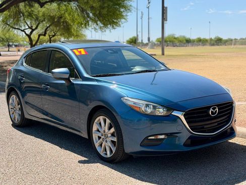 Used 2017 MAZDA MAZDA3 Touring FWD image 7